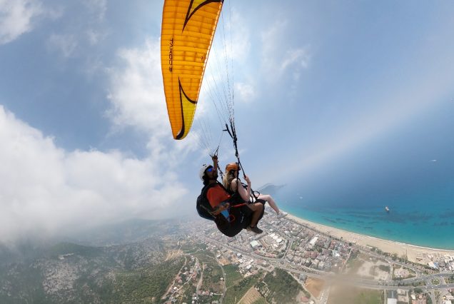 What outfit for a paragliding flight?